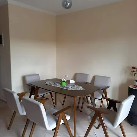 Anzhela Apartament Nea Roda